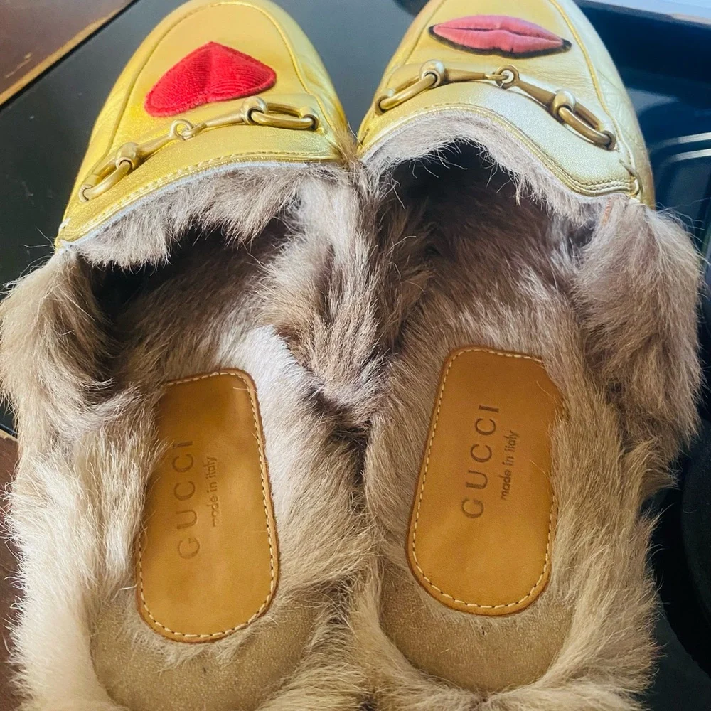 Gucci Gold and Red Emoji Flats - Picture 2 of 7